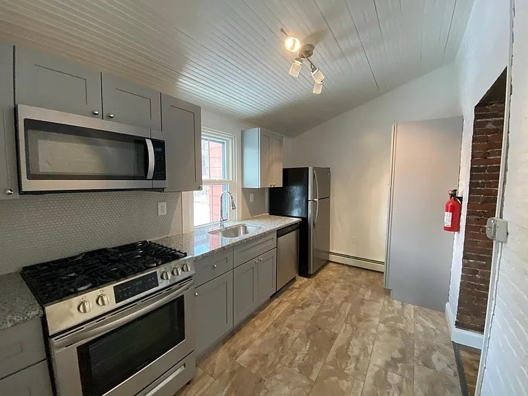 Building Photo - 130 N 3rd St