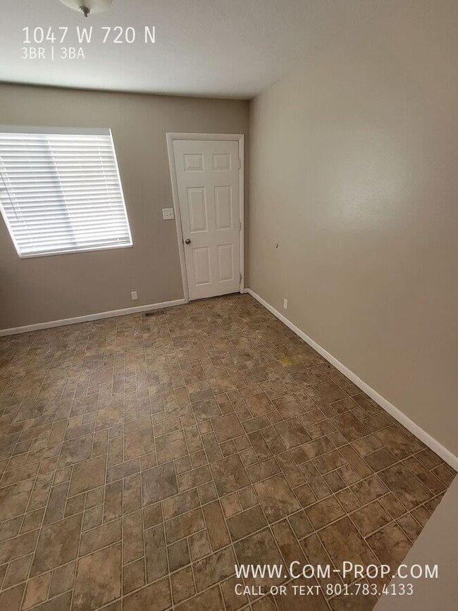 Building Photo - 3 Bedroom/2.5 Bathroom Twin-Home for Rent ...