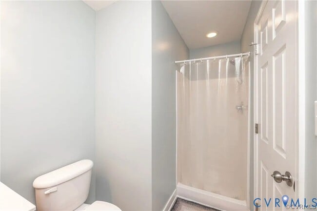 Building Photo - 1733 Lakeview Ave