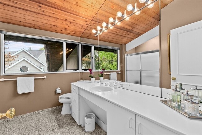 Building Photo - 25 Laurus Ln