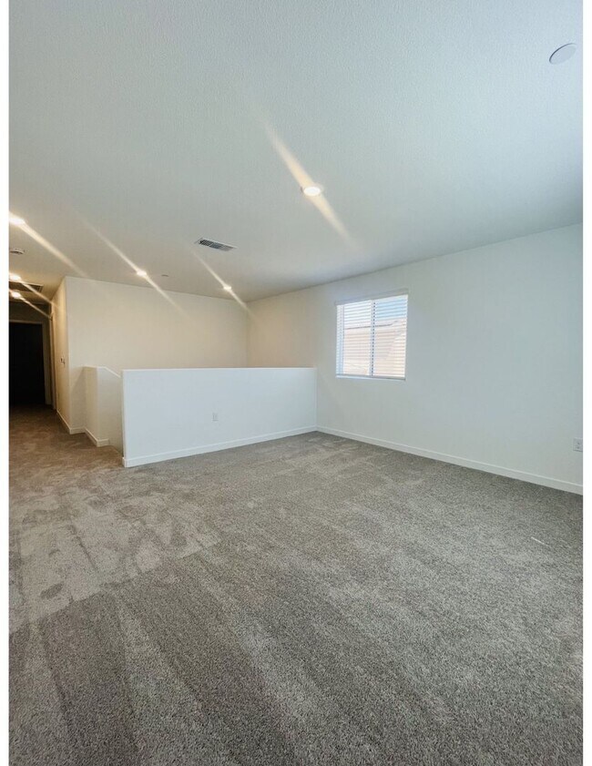 Building Photo - 12667 Ironbow Wy
