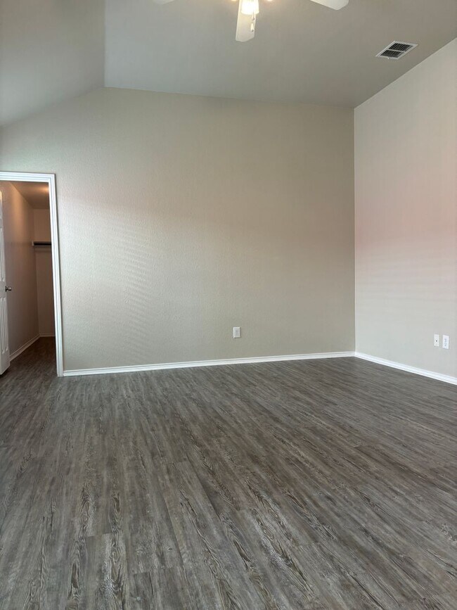 Building Photo - 4/2/2 Keller ISD