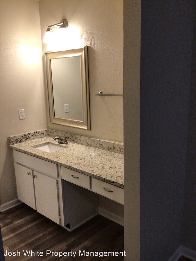 Building Photo - 3 br, 1.5 bath House - 629 Chambers