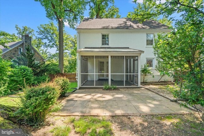 Building Photo - 7014 Beechwood Dr