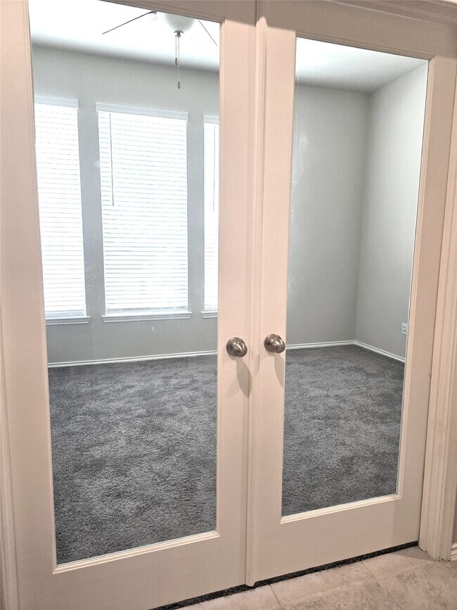 Building Photo - 8711 Fox Trail Dr