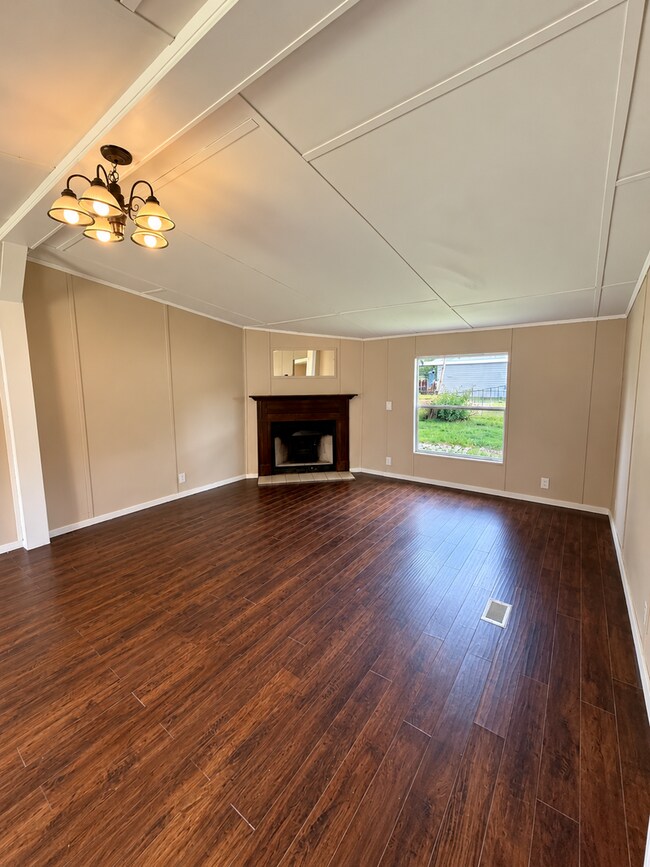 Building Photo - 226 Sweet Gum St