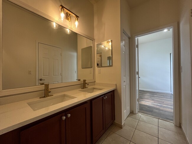 Building Photo - 3096 NW 29th Ct