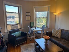 Building Photo - 15-17 University Rd