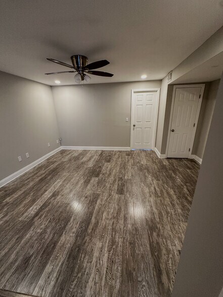 Building Photo - 509 Kedron Ave