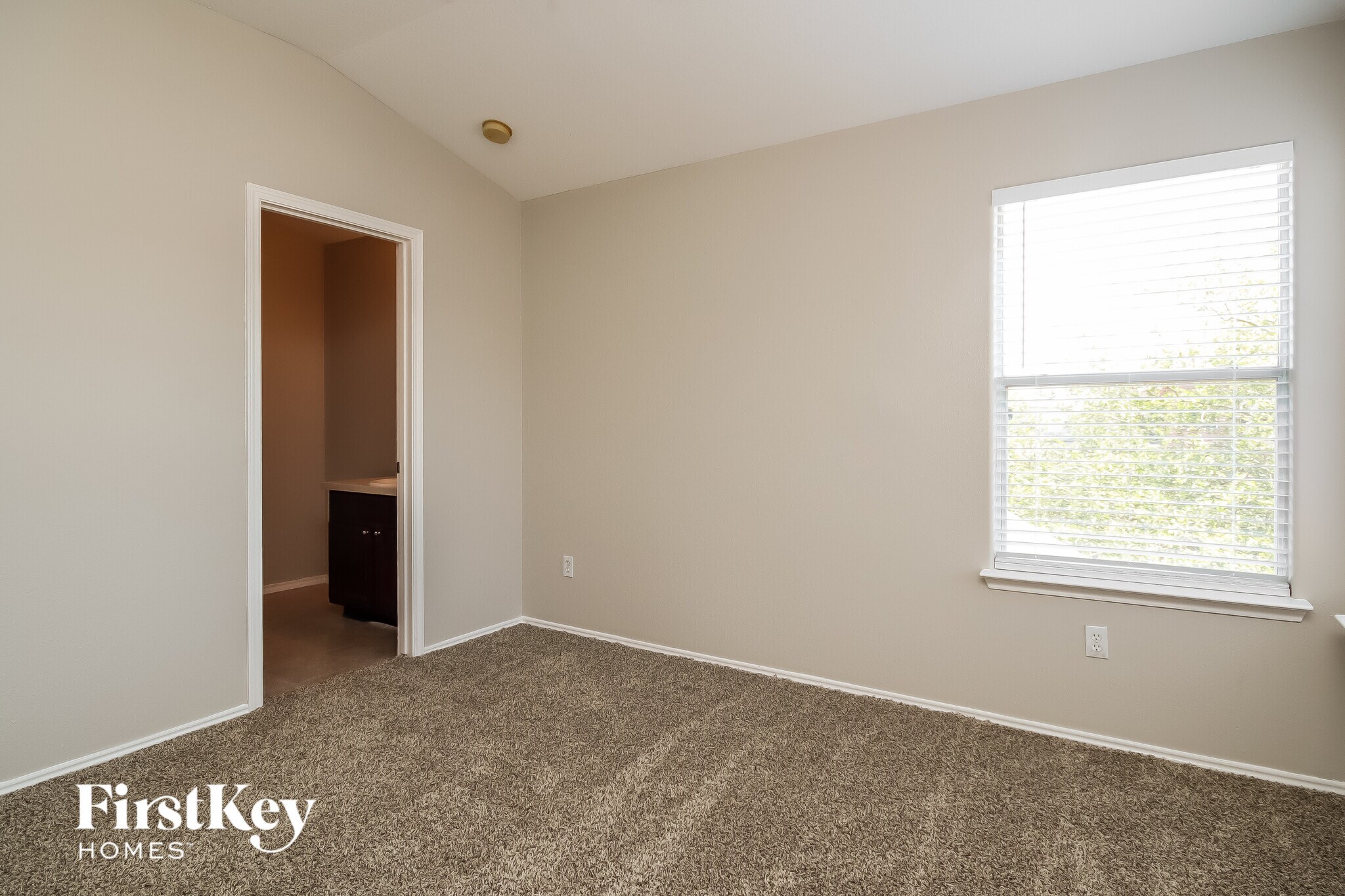 Building Photo - 8610 Sunny Gallop Dr