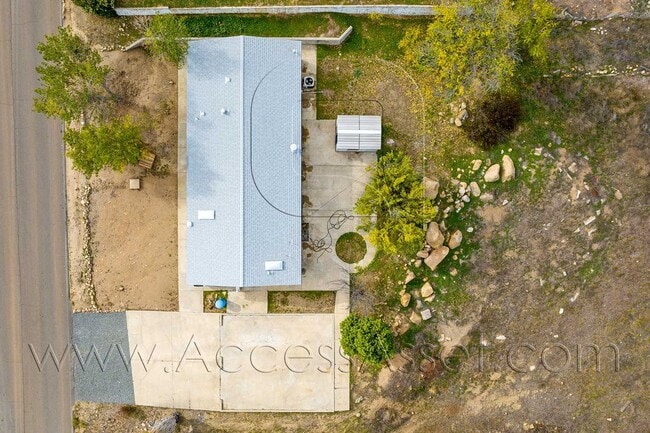 Building Photo - Private 3 Bed /2 Bath Home With Scenic Views In Lake Elsinore!