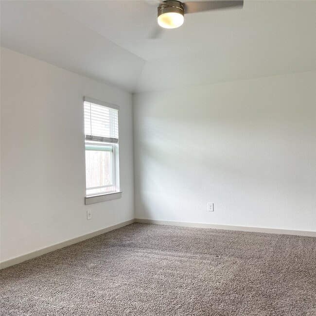 Building Photo - 6814 Bradford Ter Rd