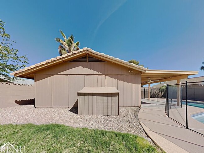 Building Photo - 6727 W Palo Verde Ave