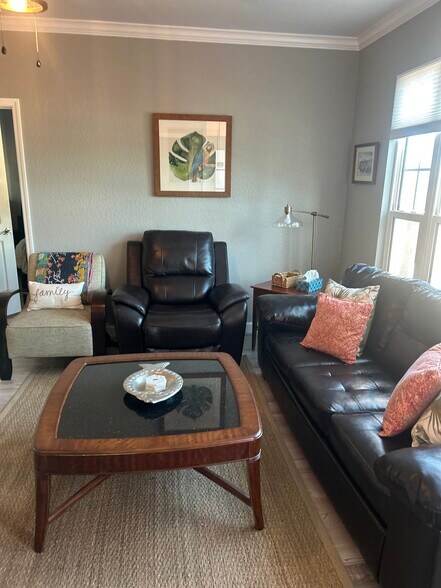 Living are - 5000 Culbreath Key Way