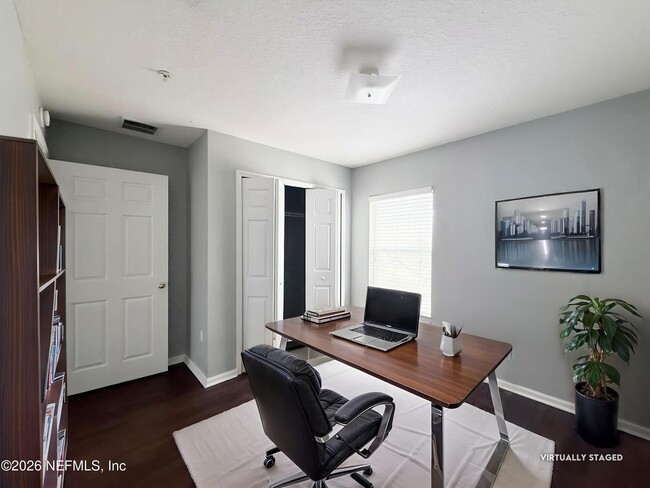 Building Photo - 9595 Amarante Cir