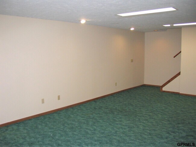 Building Photo - 303 Pierce St