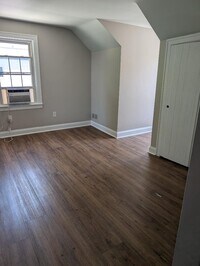 Building Photo - 106 Chautauqua St