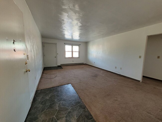 Building Photo - 266 Hinkley Dr