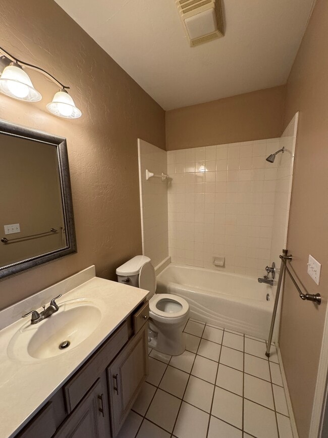 Building Photo - 4501 N Youngs Blvd