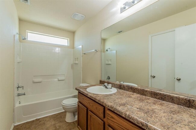 Building Photo - 12116 Pecangate Way