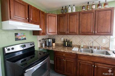 Building Photo - 710 Emmet St