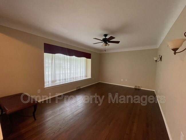 Building Photo - 31245 Bretz Dr