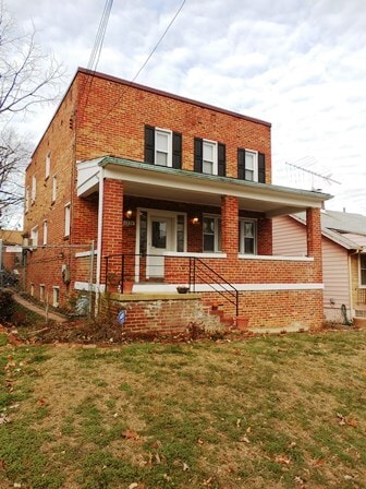 Building Photo - 1334 Hamlin St NE