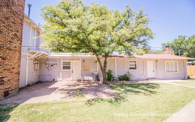 Building Photo - 1312 65th Dr