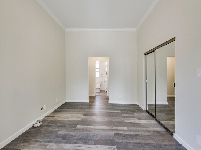 Building Photo - 2228 Union St