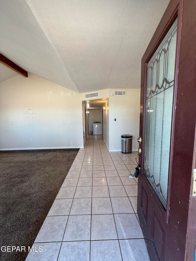 Building Photo - 140 Indian Head Rd