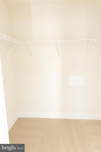 Building Photo - 10630 Meridian Hill Way