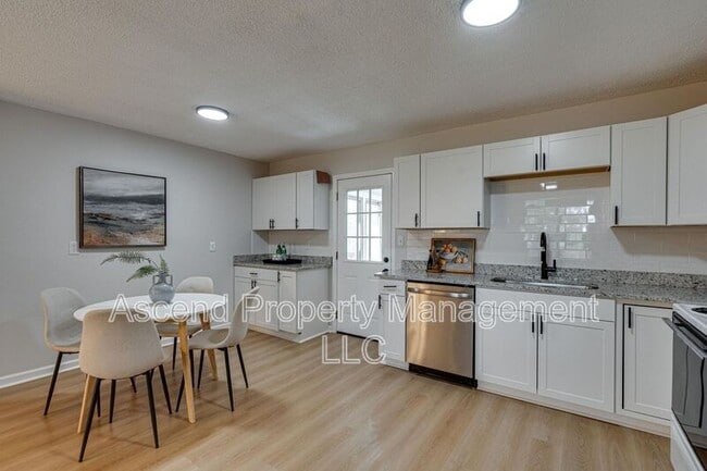 Building Photo - 9158 Westminister Cir Dr