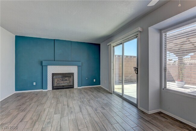 Building Photo - 938 Carnival Ave