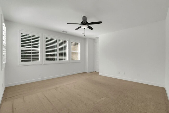 Building Photo - 30 Lilac