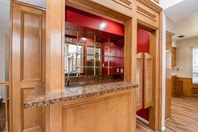 Building Photo - 15502 Rio Plaza Dr