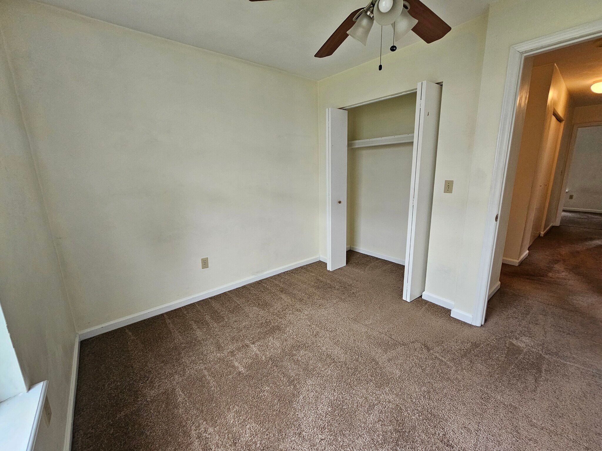 Building Photo - 1413 Jennifer Dr