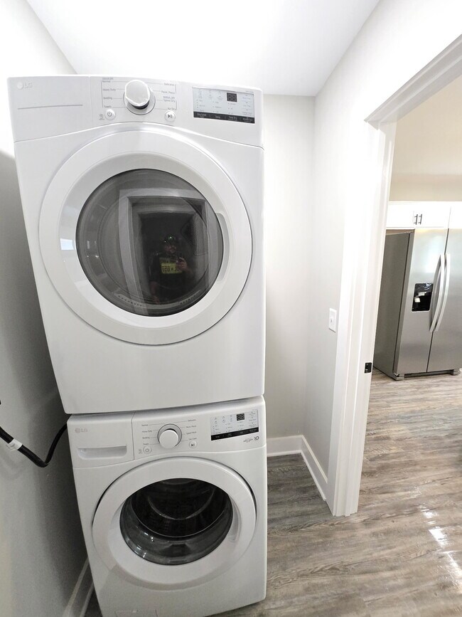 Building Photo - 1112 Race St