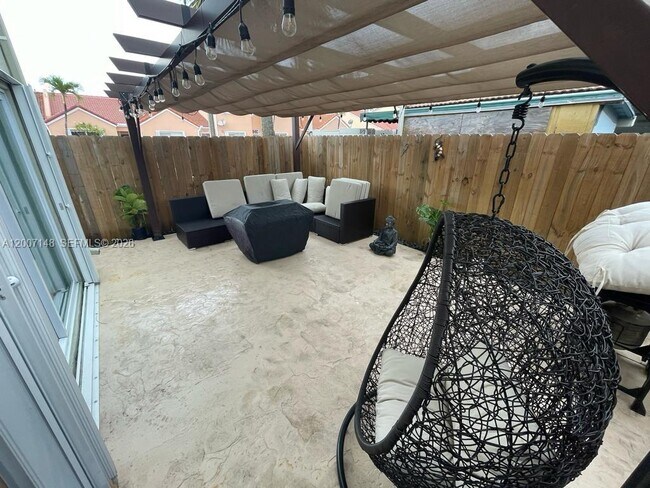 Building Photo - 1149 NW 126th Pl