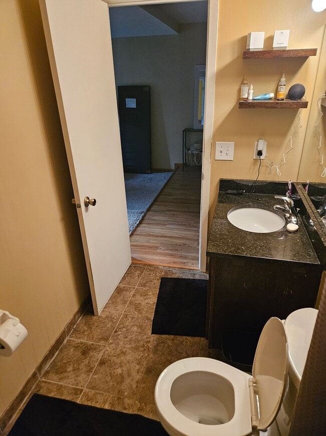 Building Photo - 1 Bedroom Condo in Fridley