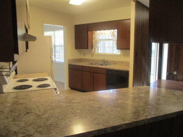 Building Photo - 309 Somerset Dr