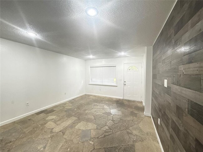 Building Photo - 4694 Pheasant Run Dr
