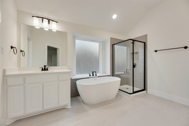 Building Photo - 9013 Wyndemere Ln