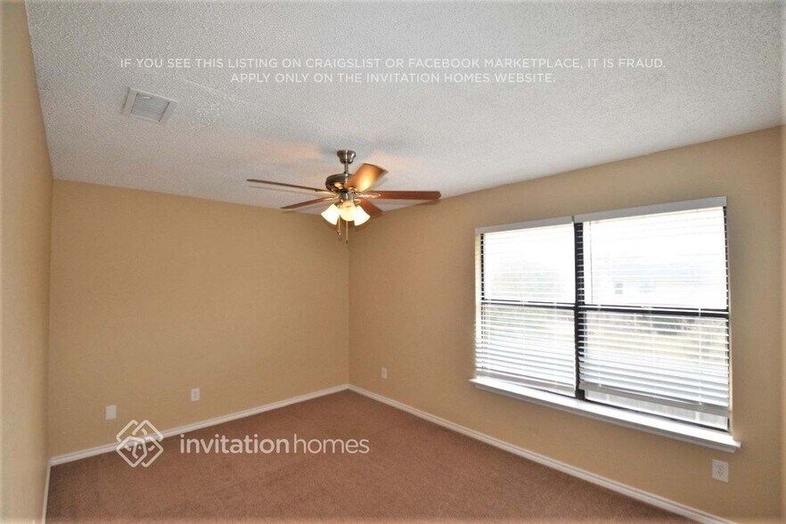 Building Photo - 2513 Livingston Ln