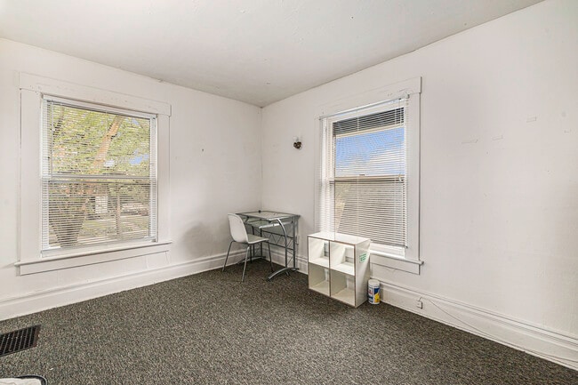 Building Photo - 1207 Prospect-