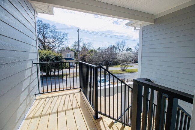 Building Photo - "Welcome to Olympia – Brand New Units + $4...