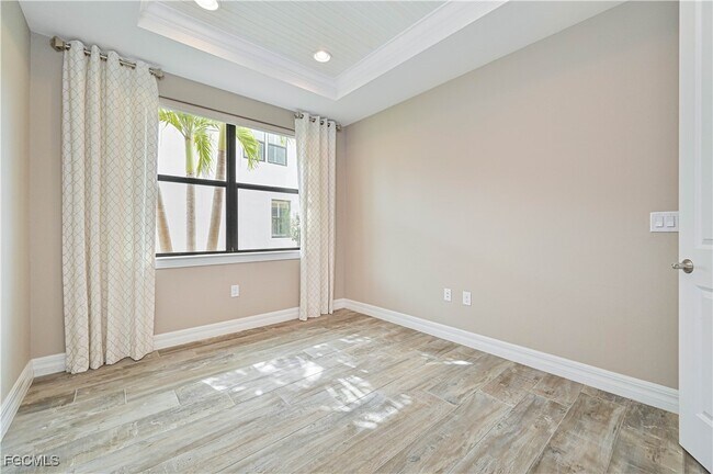 Building Photo - 14589 Laguna Dr