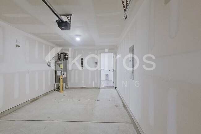 Building Photo - 124 Glory Dr