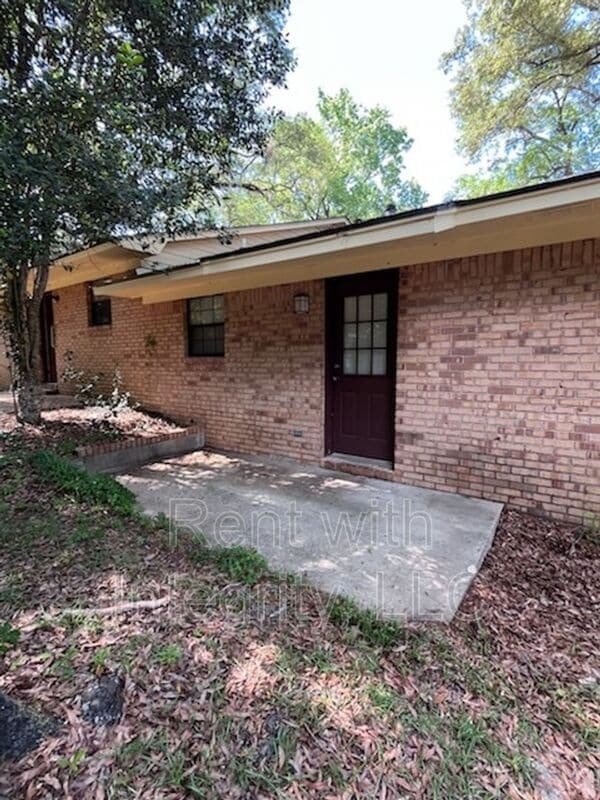 Building Photo - 8787 Louvinia Way