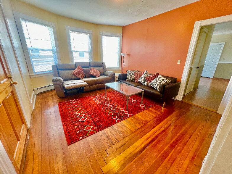 Primary Photo - 85 Vinton St