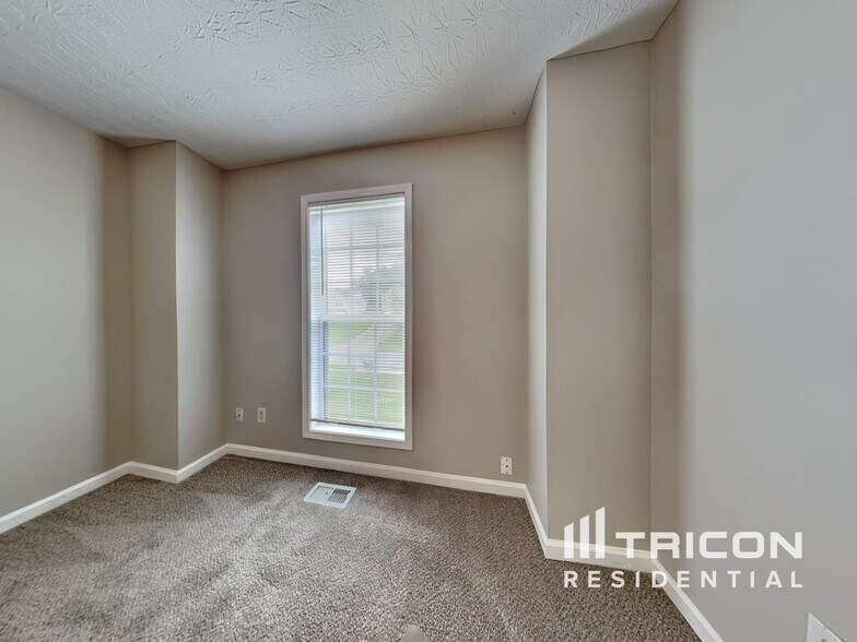 Building Photo - 4980 Wynford Ln